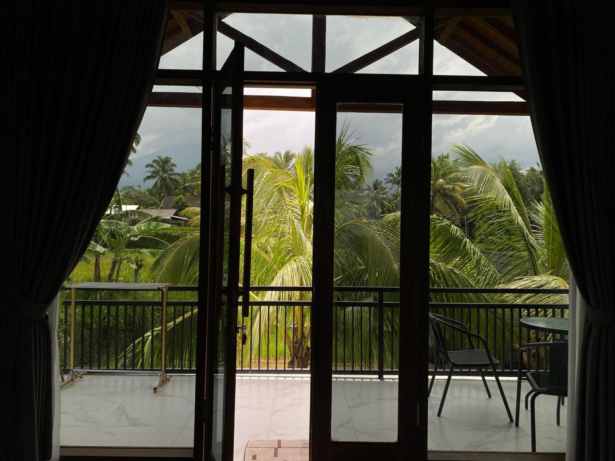 Dira Bungalows Tetebatu Room photo